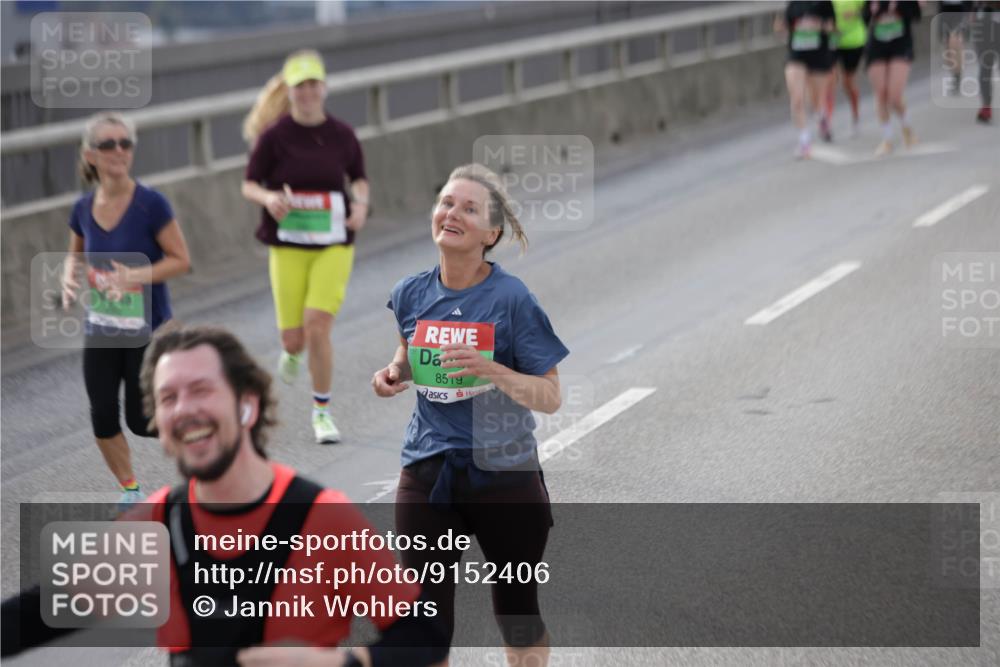 03.10.2025 - Köhlbrandbrückenlauf Jannik Wohlers http://msf.ph/oto/9152406 03.10.2025 16:01:00 Position 1 8519 meine-sportfotos.de