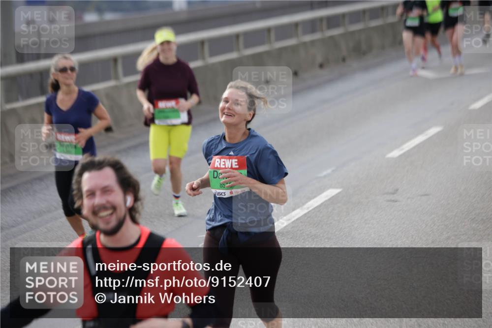 03.10.2025 - Köhlbrandbrückenlauf Jannik Wohlers http://msf.ph/oto/9152407 03.10.2025 16:01:00 Position 1  meine-sportfotos.de
