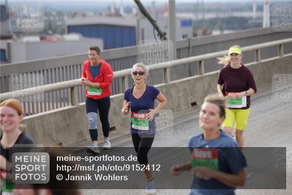 03.10.2025 - Köhlbrandbrückenlauf Jannik Wohlers http://msf.ph/oto/9152412 03.10.2025 16:01:01 Position 1 8793, 8360, 7351, 6 meine-sportfotos.de