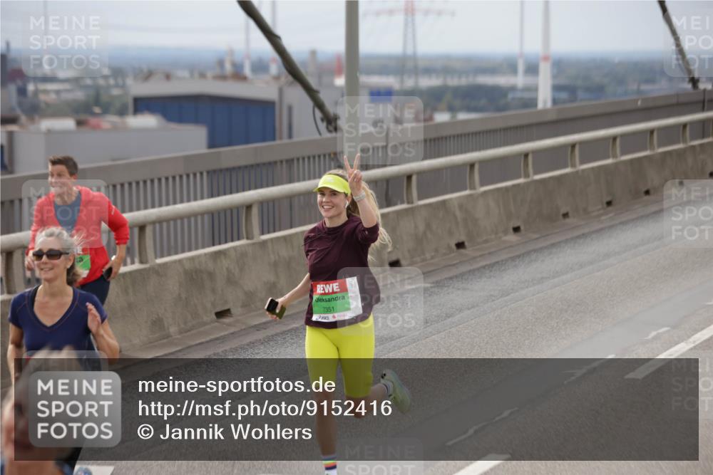 03.10.2025 - Köhlbrandbrückenlauf Jannik Wohlers http://msf.ph/oto/9152416 03.10.2025 16:01:02 Position 1 7351 meine-sportfotos.de