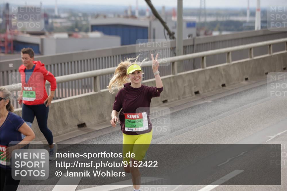 03.10.2025 - Köhlbrandbrückenlauf Jannik Wohlers http://msf.ph/oto/9152422 03.10.2025 16:01:02 Position 1 7351 meine-sportfotos.de