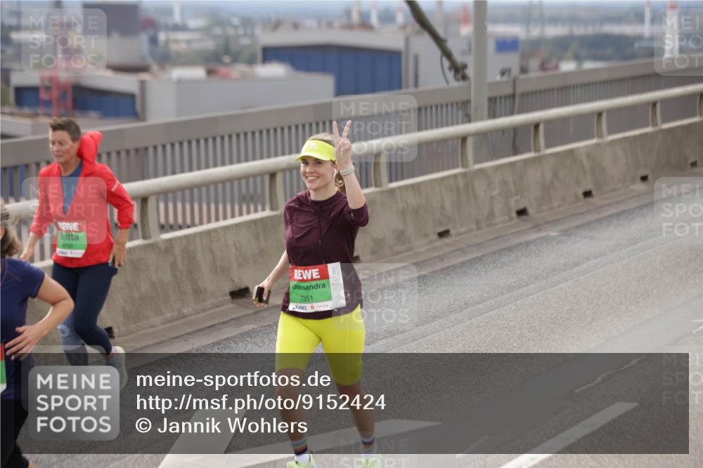 03.10.2025 - Köhlbrandbrückenlauf Jannik Wohlers http://msf.ph/oto/9152424 03.10.2025 16:01:02 Position 1 7351 meine-sportfotos.de