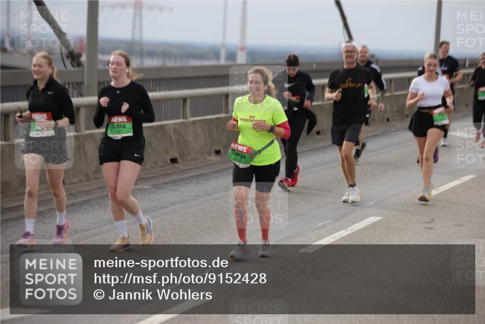 03.10.2025 - Köhlbrandbrückenlauf Jannik Wohlers http://msf.ph/oto/9152428 03.10.2025 16:01:08 Position 1 7797, 8934 meine-sportfotos.de