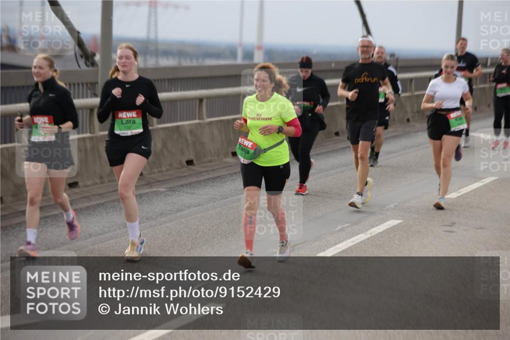 03.10.2025 - Köhlbrandbrückenlauf Jannik Wohlers http://msf.ph/oto/9152429 03.10.2025 16:01:08 Position 1 7797 meine-sportfotos.de