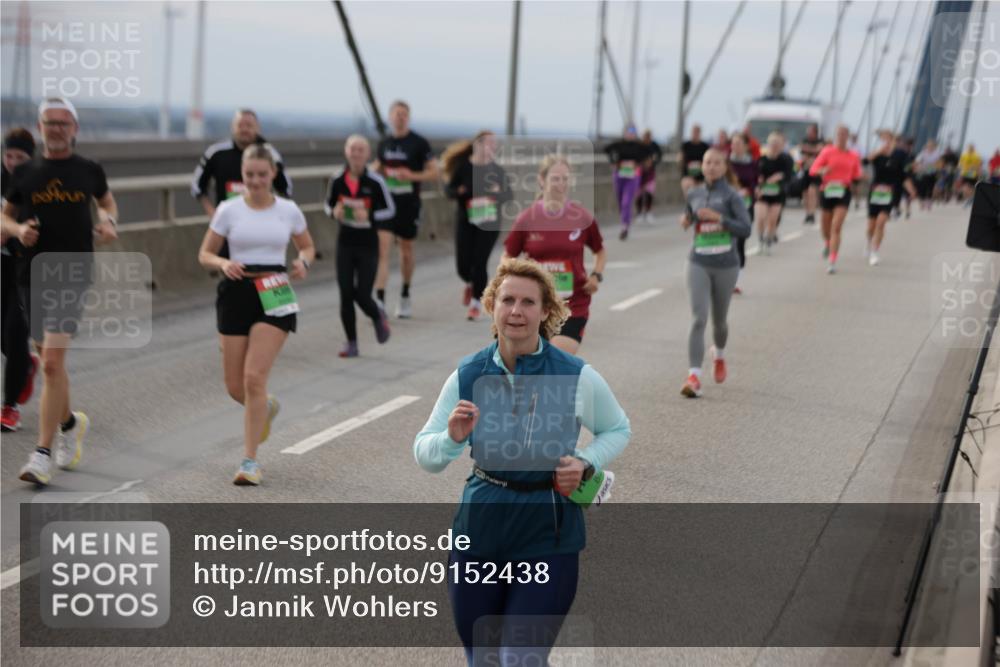 03.10.2025 - Köhlbrandbrückenlauf Jannik Wohlers http://msf.ph/oto/9152438 03.10.2025 16:01:10 Position 1  meine-sportfotos.de