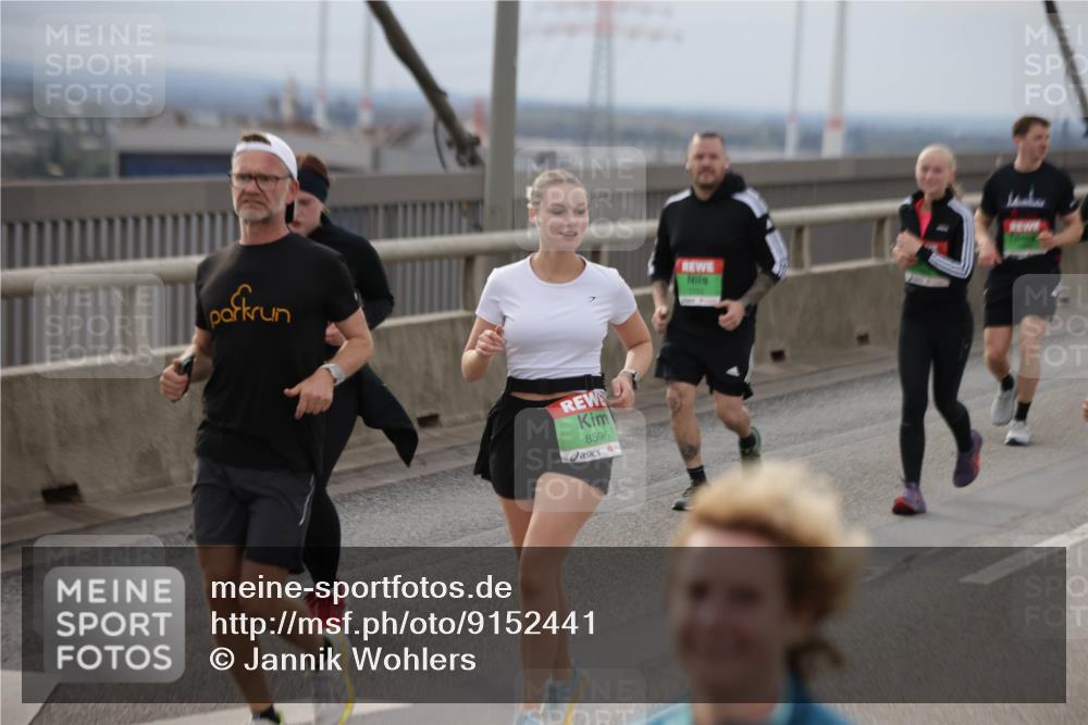 03.10.2025 - Köhlbrandbrückenlauf Jannik Wohlers http://msf.ph/oto/9152441 03.10.2025 16:01:11 Position 1 8596 meine-sportfotos.de