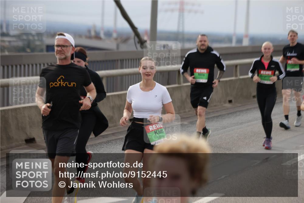 03.10.2025 - Köhlbrandbrückenlauf Jannik Wohlers http://msf.ph/oto/9152445 03.10.2025 16:01:12 Position 1 8596, 7804 meine-sportfotos.de