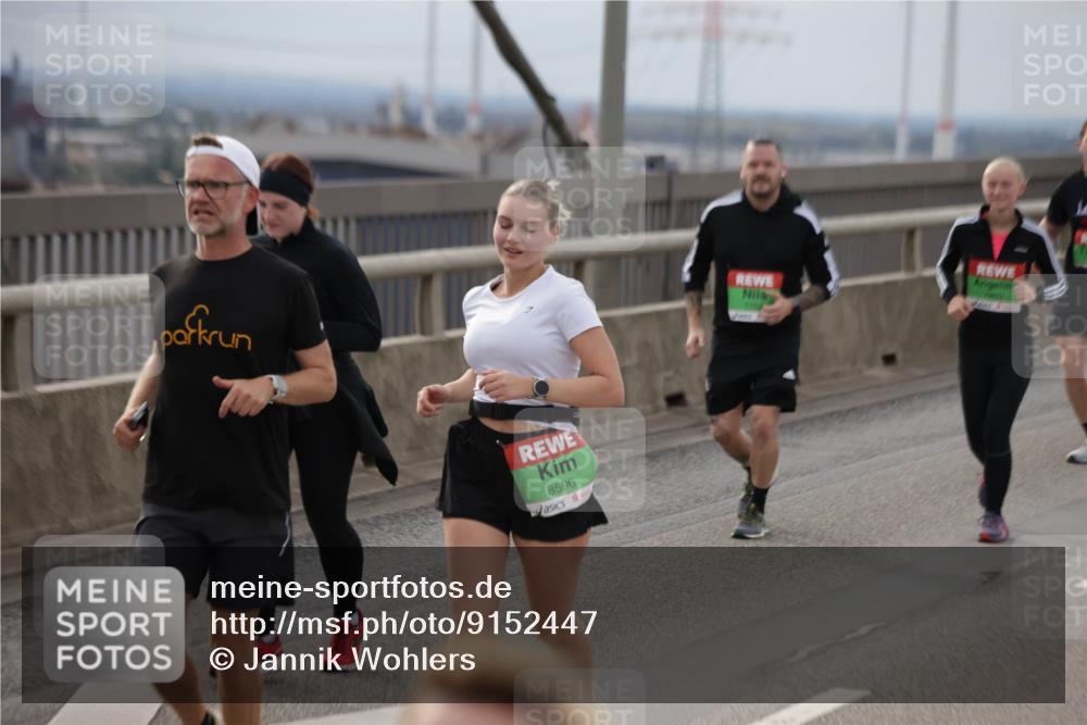 03.10.2025 - Köhlbrandbrückenlauf Jannik Wohlers http://msf.ph/oto/9152447 03.10.2025 16:01:12 Position 1 8596, 1, 0 meine-sportfotos.de