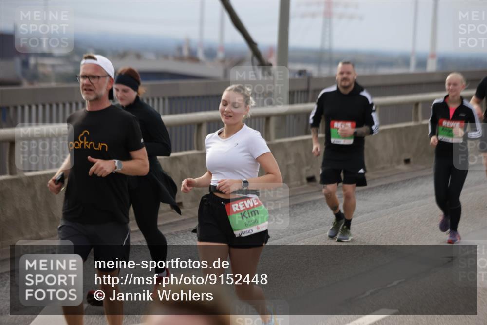 03.10.2025 - Köhlbrandbrückenlauf Jannik Wohlers http://msf.ph/oto/9152448 03.10.2025 16:01:12 Position 1 8596 meine-sportfotos.de
