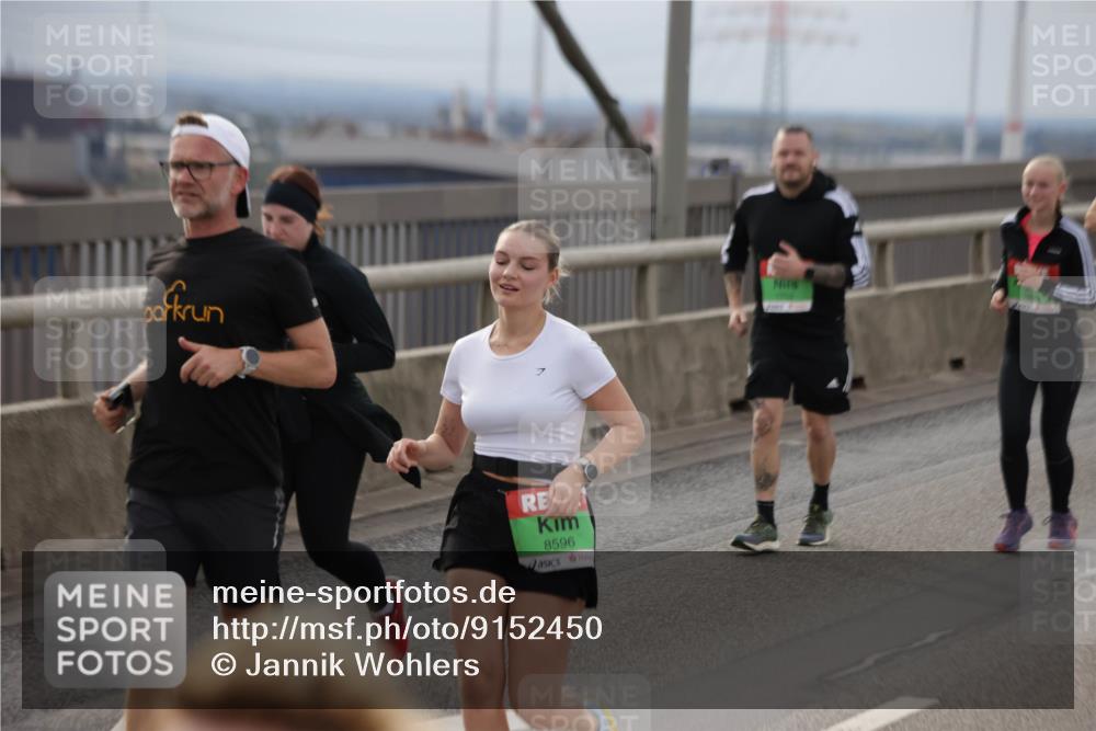 03.10.2025 - Köhlbrandbrückenlauf Jannik Wohlers http://msf.ph/oto/9152450 03.10.2025 16:01:12 Position 1 8596 meine-sportfotos.de