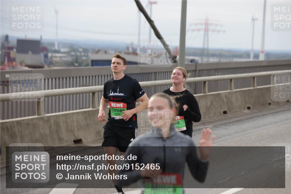 03.10.2025 - Köhlbrandbrückenlauf Jannik Wohlers http://msf.ph/oto/9152465 03.10.2025 16:01:16 Position 1 25, 7969, 49 meine-sportfotos.de