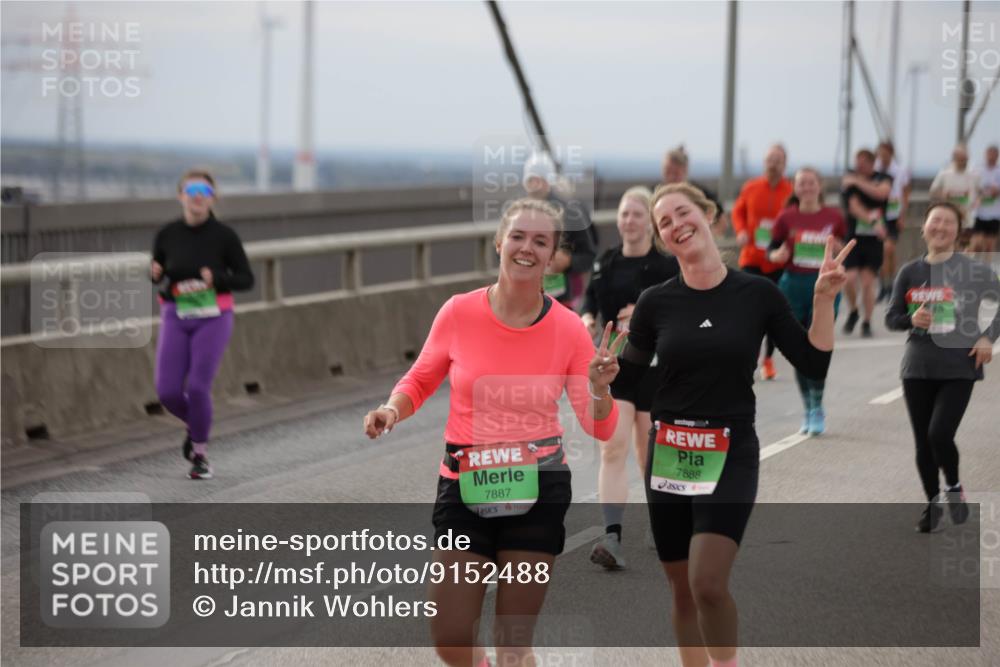 03.10.2025 - Köhlbrandbrückenlauf Jannik Wohlers http://msf.ph/oto/9152488 03.10.2025 16:01:20 Position 1 7888, 7887, 73 meine-sportfotos.de
