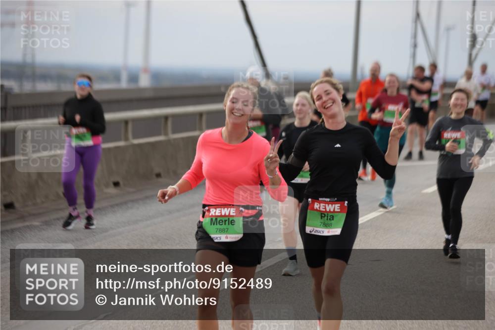 03.10.2025 - Köhlbrandbrückenlauf Jannik Wohlers http://msf.ph/oto/9152489 03.10.2025 16:01:20 Position 1 7887, 7888 meine-sportfotos.de