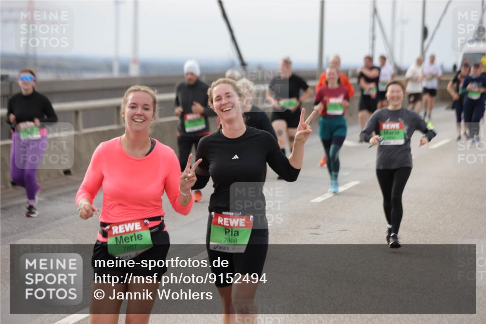 03.10.2025 - Köhlbrandbrückenlauf Jannik Wohlers http://msf.ph/oto/9152494 03.10.2025 16:01:21 Position 1 7887, 7888 meine-sportfotos.de