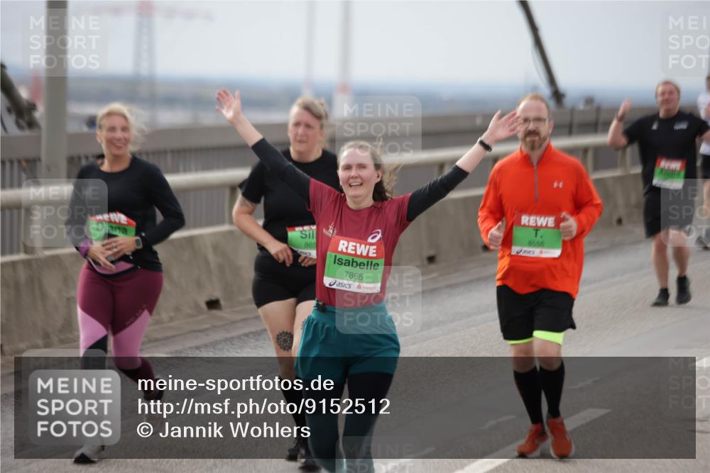 03.10.2025 - Köhlbrandbrückenlauf Jannik Wohlers http://msf.ph/oto/9152512 03.10.2025 16:01:24 Position 1 865, 7865, 8556 meine-sportfotos.de