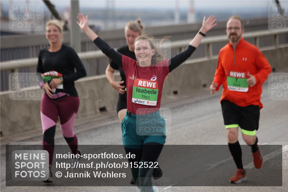 03.10.2025 - Köhlbrandbrückenlauf Jannik Wohlers http://msf.ph/oto/9152522 03.10.2025 16:01:25 Position 1 7865, 8556 meine-sportfotos.de