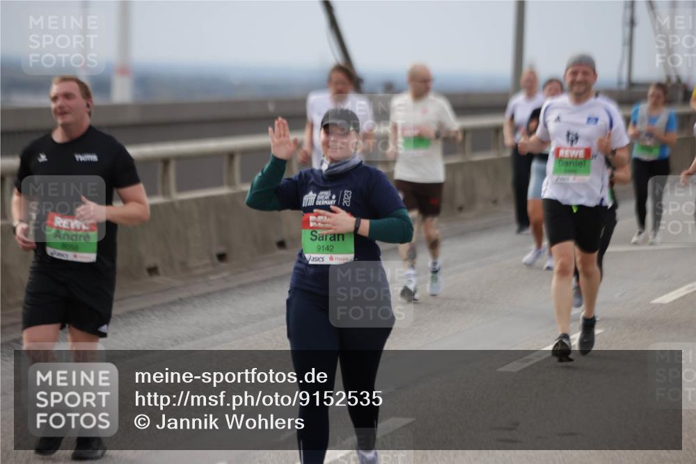 03.10.2025 - Köhlbrandbrückenlauf Jannik Wohlers http://msf.ph/oto/9152535 03.10.2025 16:01:28 Position 1 8058, 9142 meine-sportfotos.de