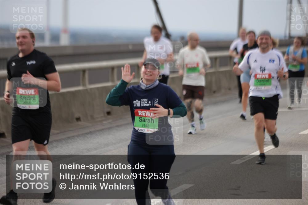 03.10.2025 - Köhlbrandbrückenlauf Jannik Wohlers http://msf.ph/oto/9152536 03.10.2025 16:01:29 Position 1 8058, 9142 meine-sportfotos.de
