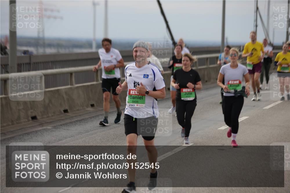 03.10.2025 - Köhlbrandbrückenlauf Jannik Wohlers http://msf.ph/oto/9152545 03.10.2025 16:01:31 Position 1 8498 meine-sportfotos.de