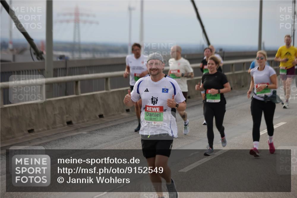 03.10.2025 - Köhlbrandbrückenlauf Jannik Wohlers http://msf.ph/oto/9152549 03.10.2025 16:01:31 Position 1 8498, 8022 meine-sportfotos.de