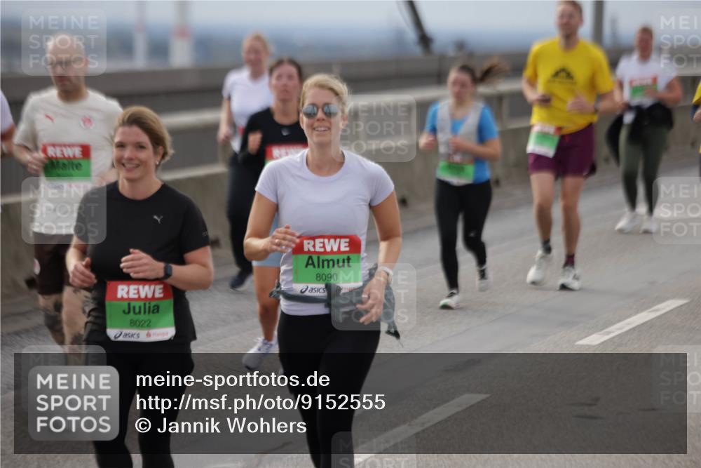 03.10.2025 - Köhlbrandbrückenlauf Jannik Wohlers http://msf.ph/oto/9152555 03.10.2025 16:01:33 Position 1 8022, 8090 meine-sportfotos.de