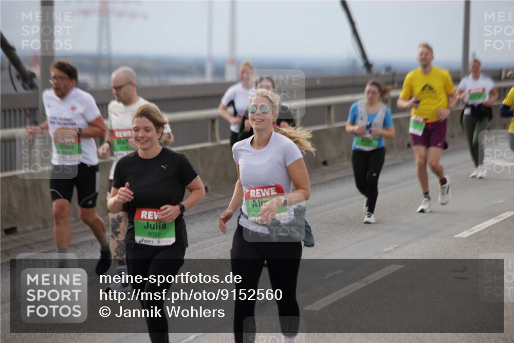 03.10.2025 - Köhlbrandbrückenlauf Jannik Wohlers http://msf.ph/oto/9152560 03.10.2025 16:01:34 Position 1 8022 meine-sportfotos.de
