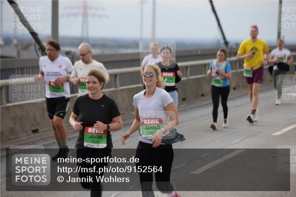 03.10.2025 - Köhlbrandbrückenlauf Jannik Wohlers http://msf.ph/oto/9152564 03.10.2025 16:01:34 Position 1 8022, 8090 meine-sportfotos.de