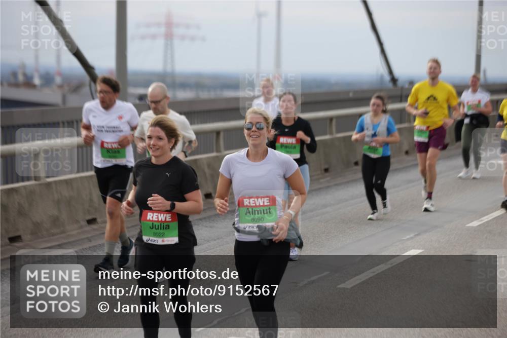 03.10.2025 - Köhlbrandbrückenlauf Jannik Wohlers http://msf.ph/oto/9152567 03.10.2025 16:01:34 Position 1 8022, 8090 meine-sportfotos.de
