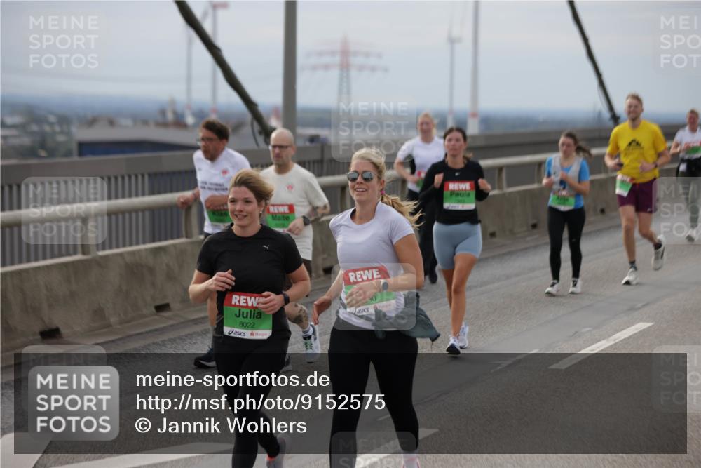 03.10.2025 - Köhlbrandbrückenlauf Jannik Wohlers http://msf.ph/oto/9152575 03.10.2025 16:01:34 Position 1 8022, 06 meine-sportfotos.de