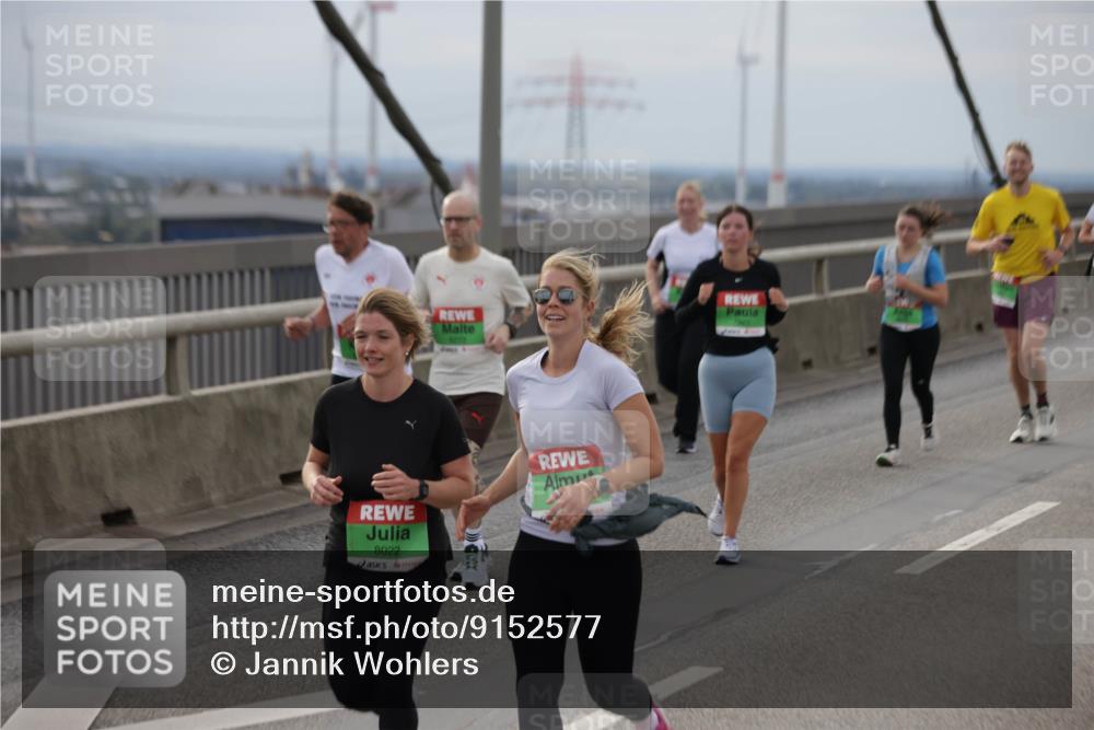 03.10.2025 - Köhlbrandbrückenlauf Jannik Wohlers http://msf.ph/oto/9152577 03.10.2025 16:01:34 Position 1 8022 meine-sportfotos.de