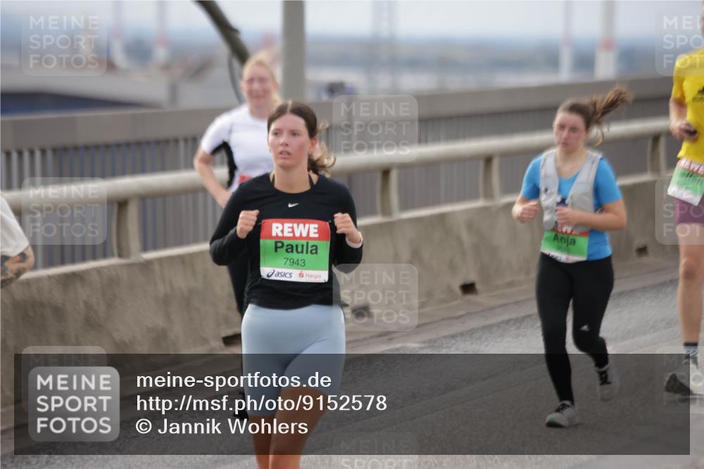03.10.2025 - Köhlbrandbrückenlauf Jannik Wohlers http://msf.ph/oto/9152578 03.10.2025 16:01:36 Position 1 7943, 9576 meine-sportfotos.de