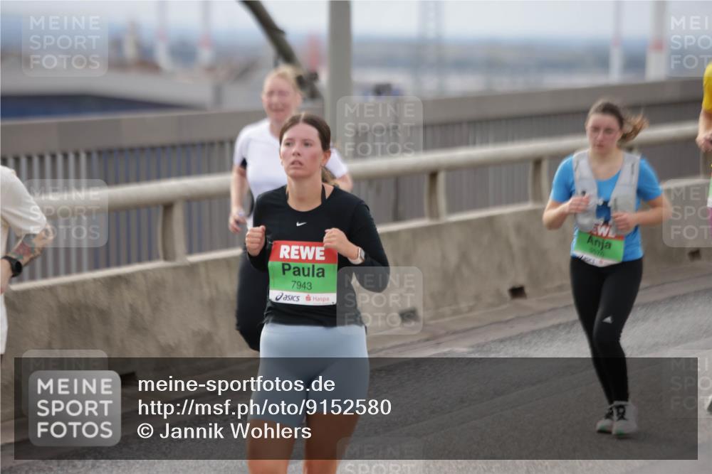 03.10.2025 - Köhlbrandbrückenlauf Jannik Wohlers http://msf.ph/oto/9152580 03.10.2025 16:01:36 Position 1 7943, 9576 meine-sportfotos.de