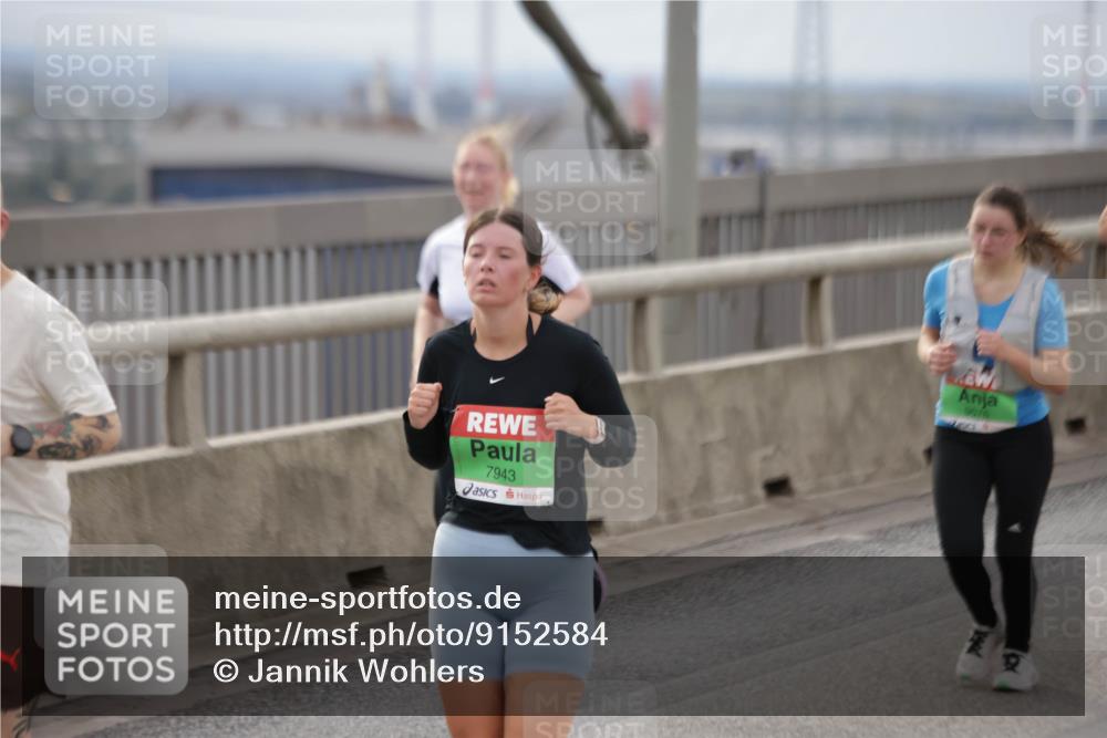 03.10.2025 - Köhlbrandbrückenlauf Jannik Wohlers http://msf.ph/oto/9152584 03.10.2025 16:01:36 Position 1 7943 meine-sportfotos.de