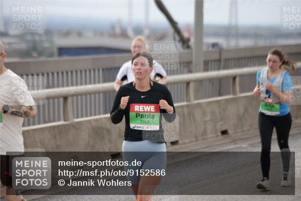 03.10.2025 - Köhlbrandbrückenlauf Jannik Wohlers http://msf.ph/oto/9152586 03.10.2025 16:01:36 Position 1 7943 meine-sportfotos.de