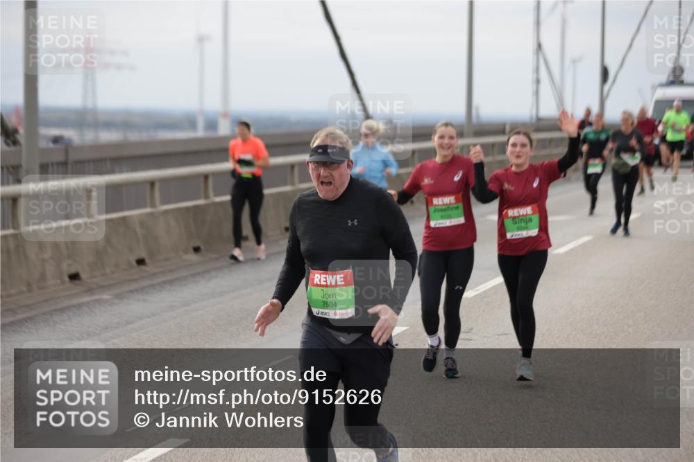 03.10.2025 - Köhlbrandbrückenlauf Jannik Wohlers http://msf.ph/oto/9152626 03.10.2025 16:01:42 Position 1 7504, 8264 meine-sportfotos.de