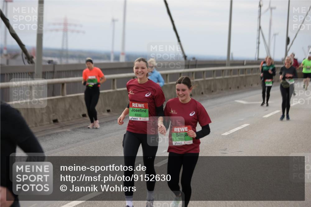 03.10.2025 - Köhlbrandbrückenlauf Jannik Wohlers http://msf.ph/oto/9152630 03.10.2025 16:01:44 Position 1 8332, 8264 meine-sportfotos.de