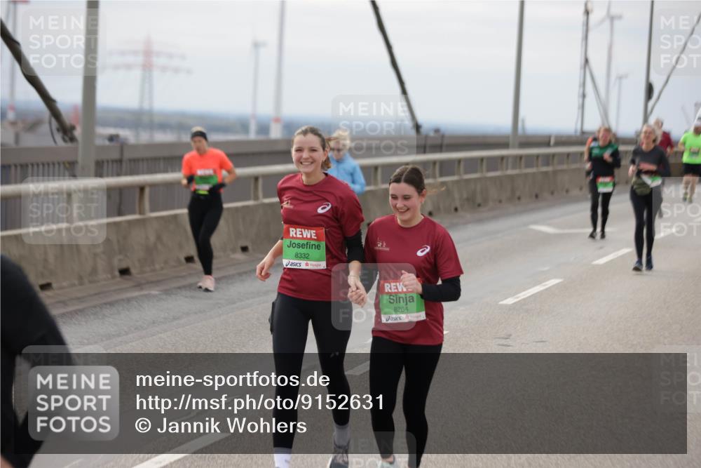 03.10.2025 - Köhlbrandbrückenlauf Jannik Wohlers http://msf.ph/oto/9152631 03.10.2025 16:01:44 Position 1 8332, 8264 meine-sportfotos.de