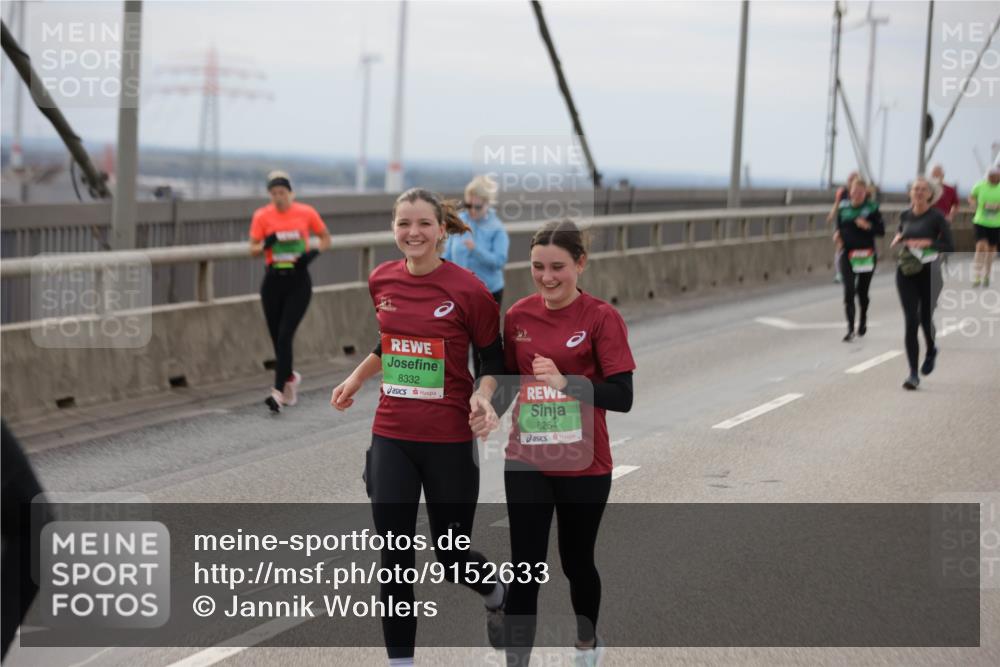03.10.2025 - Köhlbrandbrückenlauf Jannik Wohlers http://msf.ph/oto/9152633 03.10.2025 16:01:44 Position 1 8332, 8264 meine-sportfotos.de