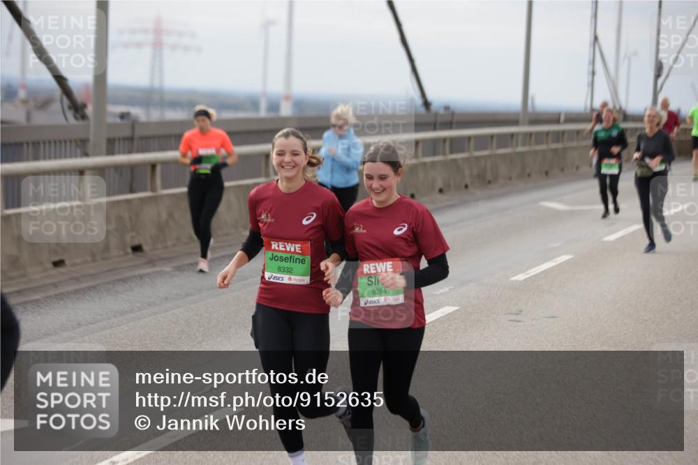 03.10.2025 - Köhlbrandbrückenlauf Jannik Wohlers http://msf.ph/oto/9152635 03.10.2025 16:01:44 Position 1 8332, 8264 meine-sportfotos.de