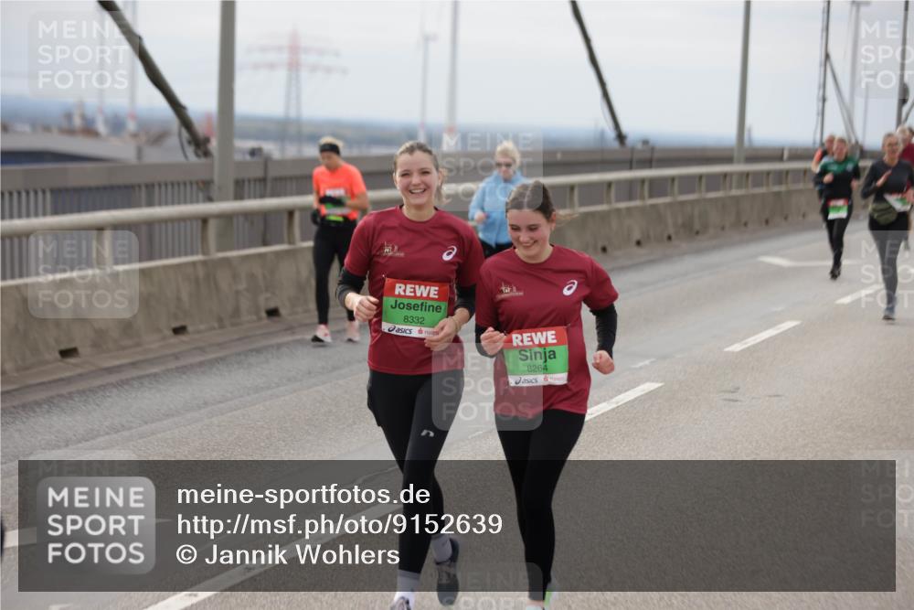 03.10.2025 - Köhlbrandbrückenlauf Jannik Wohlers http://msf.ph/oto/9152639 03.10.2025 16:01:44 Position 1 8332, 8264 meine-sportfotos.de