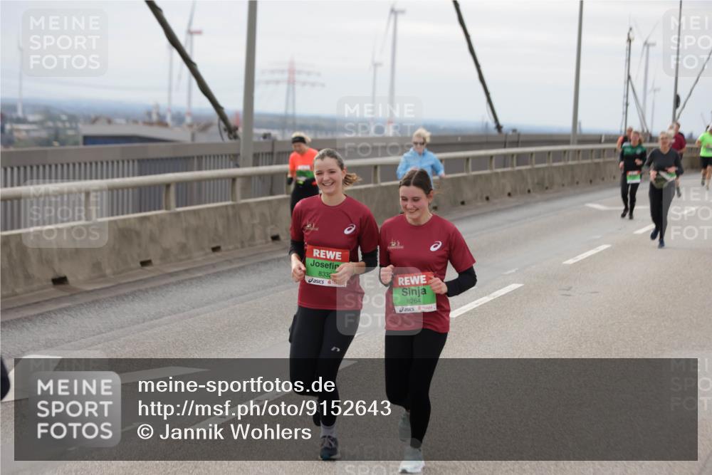 03.10.2025 - Köhlbrandbrückenlauf Jannik Wohlers http://msf.ph/oto/9152643 03.10.2025 16:01:45 Position 1 8332, 8264 meine-sportfotos.de