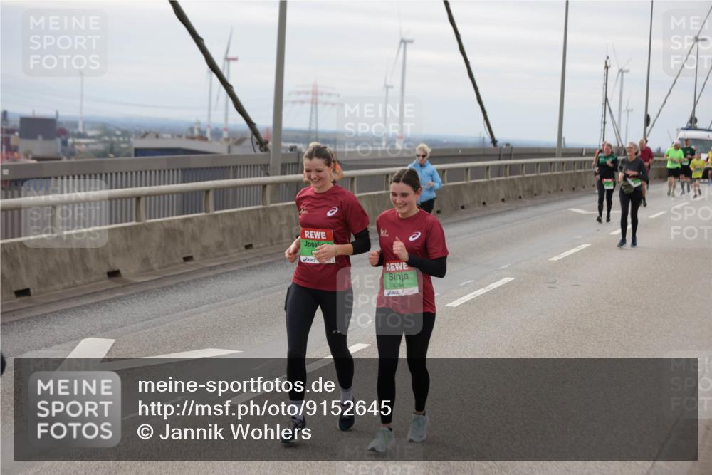 03.10.2025 - Köhlbrandbrückenlauf Jannik Wohlers http://msf.ph/oto/9152645 03.10.2025 16:01:45 Position 1 8264 meine-sportfotos.de