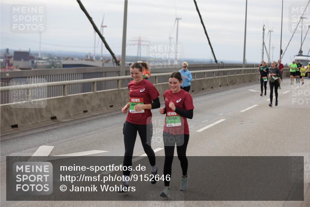 03.10.2025 - Köhlbrandbrückenlauf Jannik Wohlers http://msf.ph/oto/9152646 03.10.2025 16:01:45 Position 1 8264 meine-sportfotos.de