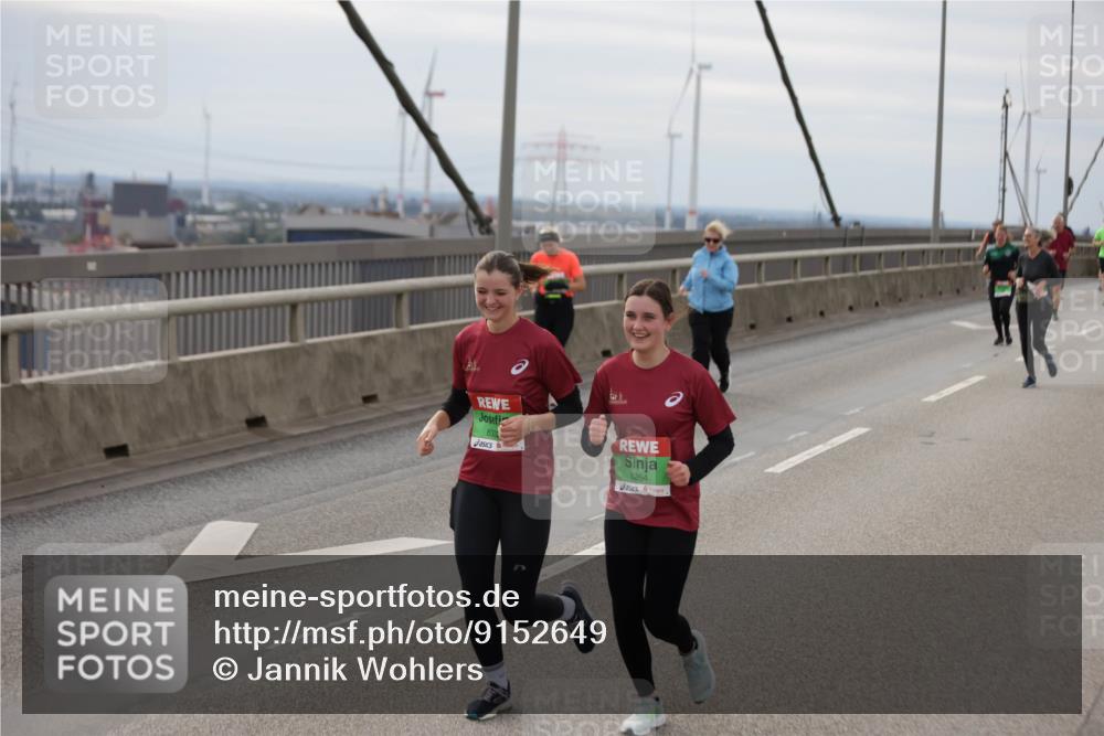 03.10.2025 - Köhlbrandbrückenlauf Jannik Wohlers http://msf.ph/oto/9152649 03.10.2025 16:01:45 Position 1 83, 8264 meine-sportfotos.de