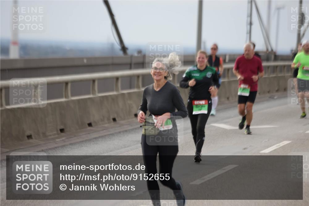 03.10.2025 - Köhlbrandbrückenlauf Jannik Wohlers http://msf.ph/oto/9152655 03.10.2025 16:01:47 Position 1 96 meine-sportfotos.de