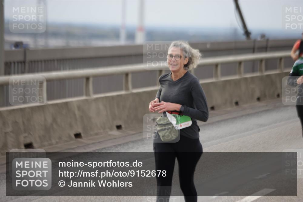03.10.2025 - Köhlbrandbrückenlauf Jannik Wohlers http://msf.ph/oto/9152678 03.10.2025 16:01:49 Position 1 3 meine-sportfotos.de