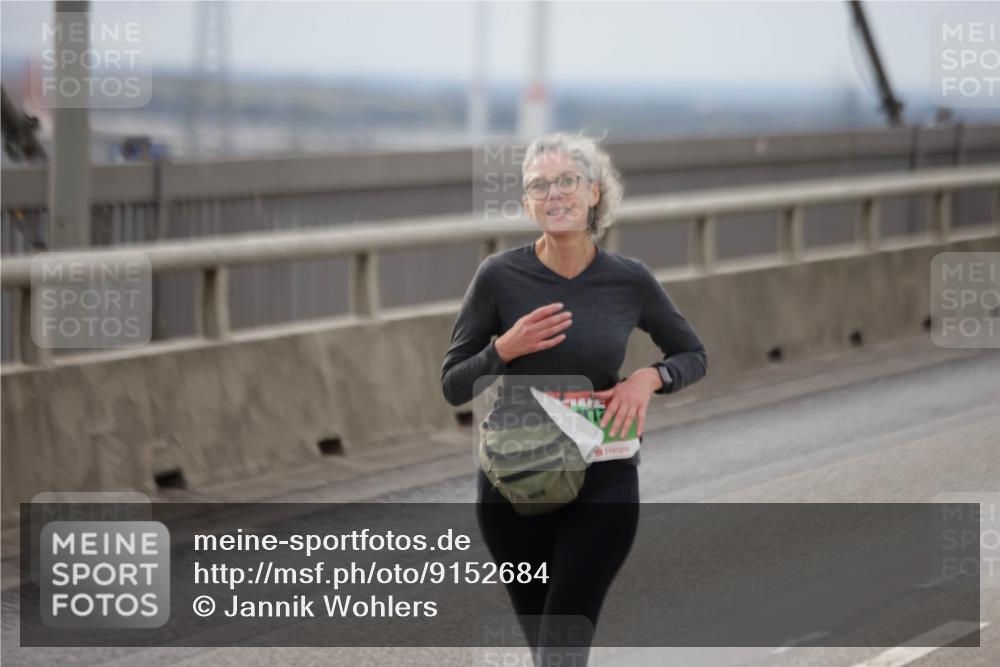 03.10.2025 - Köhlbrandbrückenlauf Jannik Wohlers http://msf.ph/oto/9152684 03.10.2025 16:01:49 Position 1  meine-sportfotos.de