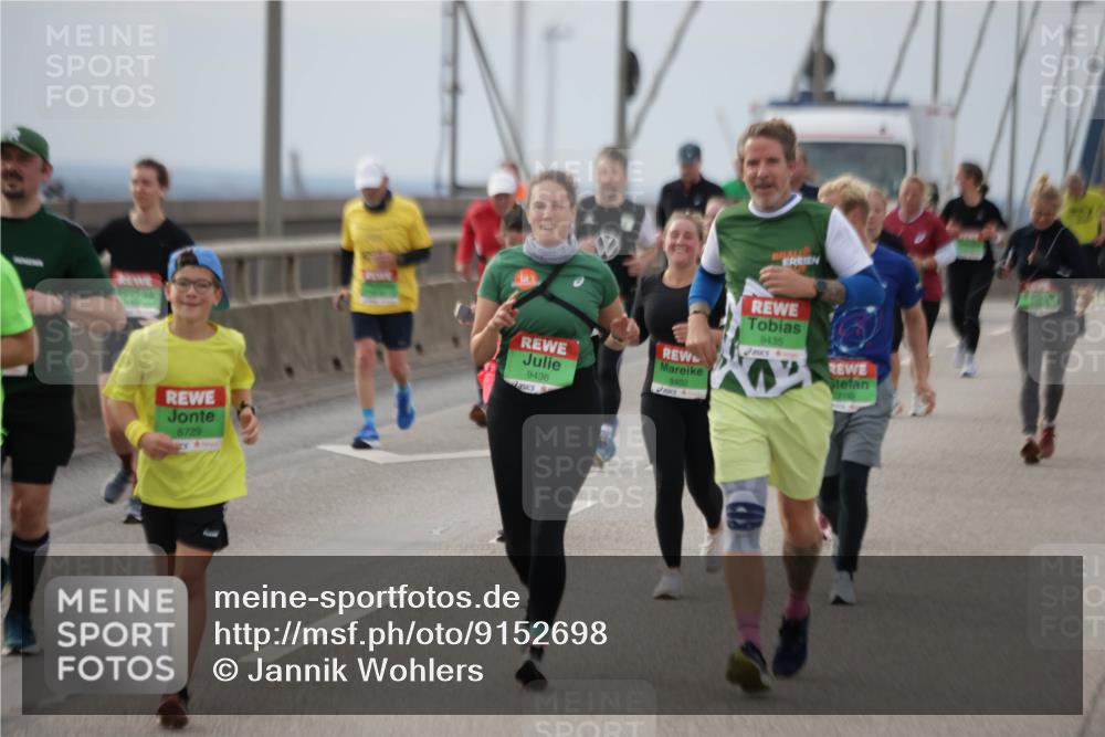 03.10.2025 - Köhlbrandbrückenlauf Jannik Wohlers http://msf.ph/oto/9152698 03.10.2025 16:01:55 Position 1 8729, 9435, 9436, 8402 meine-sportfotos.de
