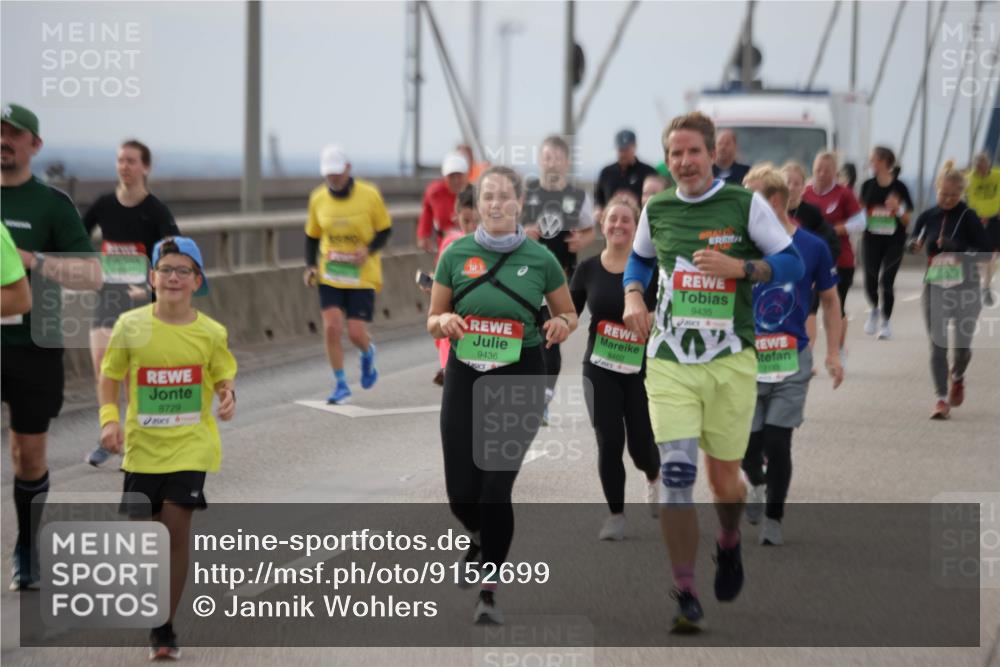 03.10.2025 - Köhlbrandbrückenlauf Jannik Wohlers http://msf.ph/oto/9152699 03.10.2025 16:01:55 Position 1 8729, 9436, 8402, 9435, 2183 meine-sportfotos.de