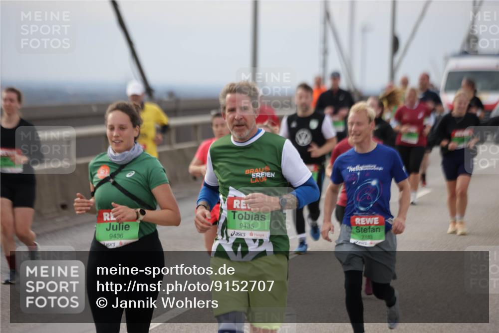 03.10.2025 - Köhlbrandbrückenlauf Jannik Wohlers http://msf.ph/oto/9152707 03.10.2025 16:01:59 Position 1 9436, 9435, 7183 meine-sportfotos.de